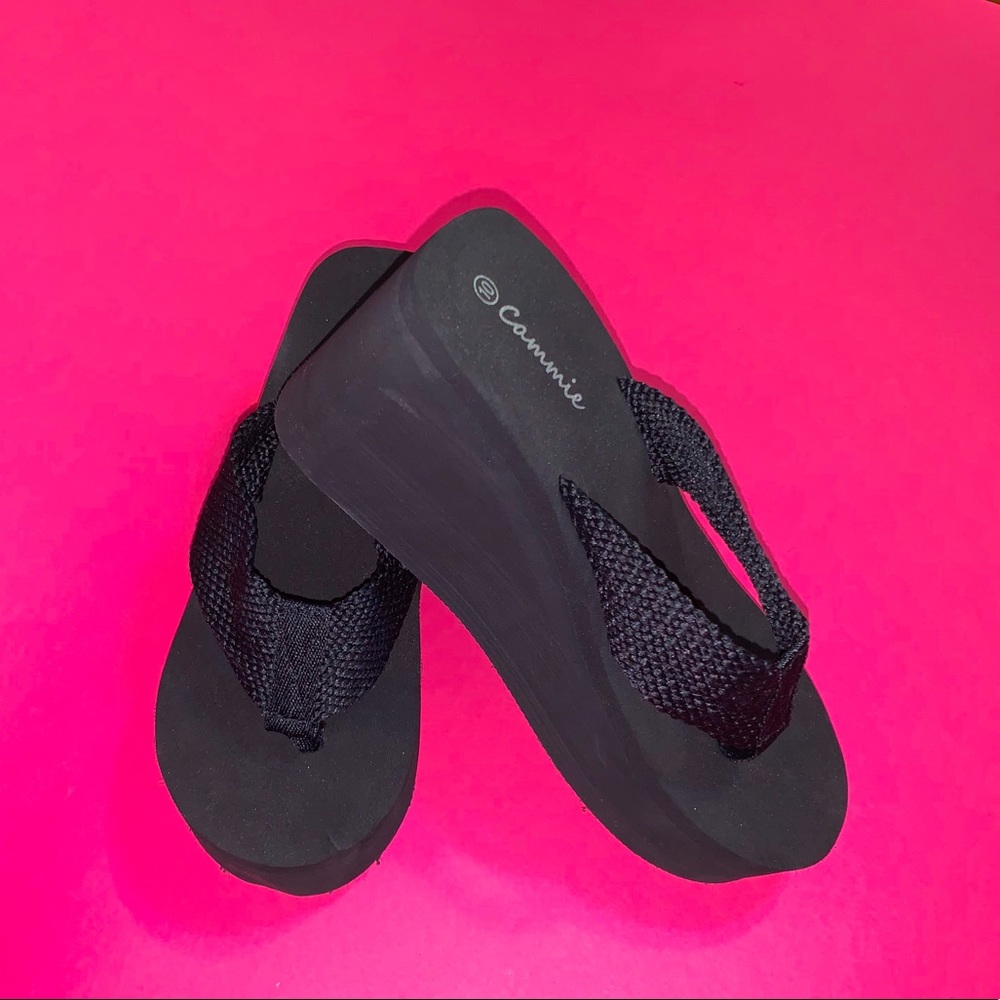 SOLD ON DEPOP Black Foam Wedge Platform Flip Flop
